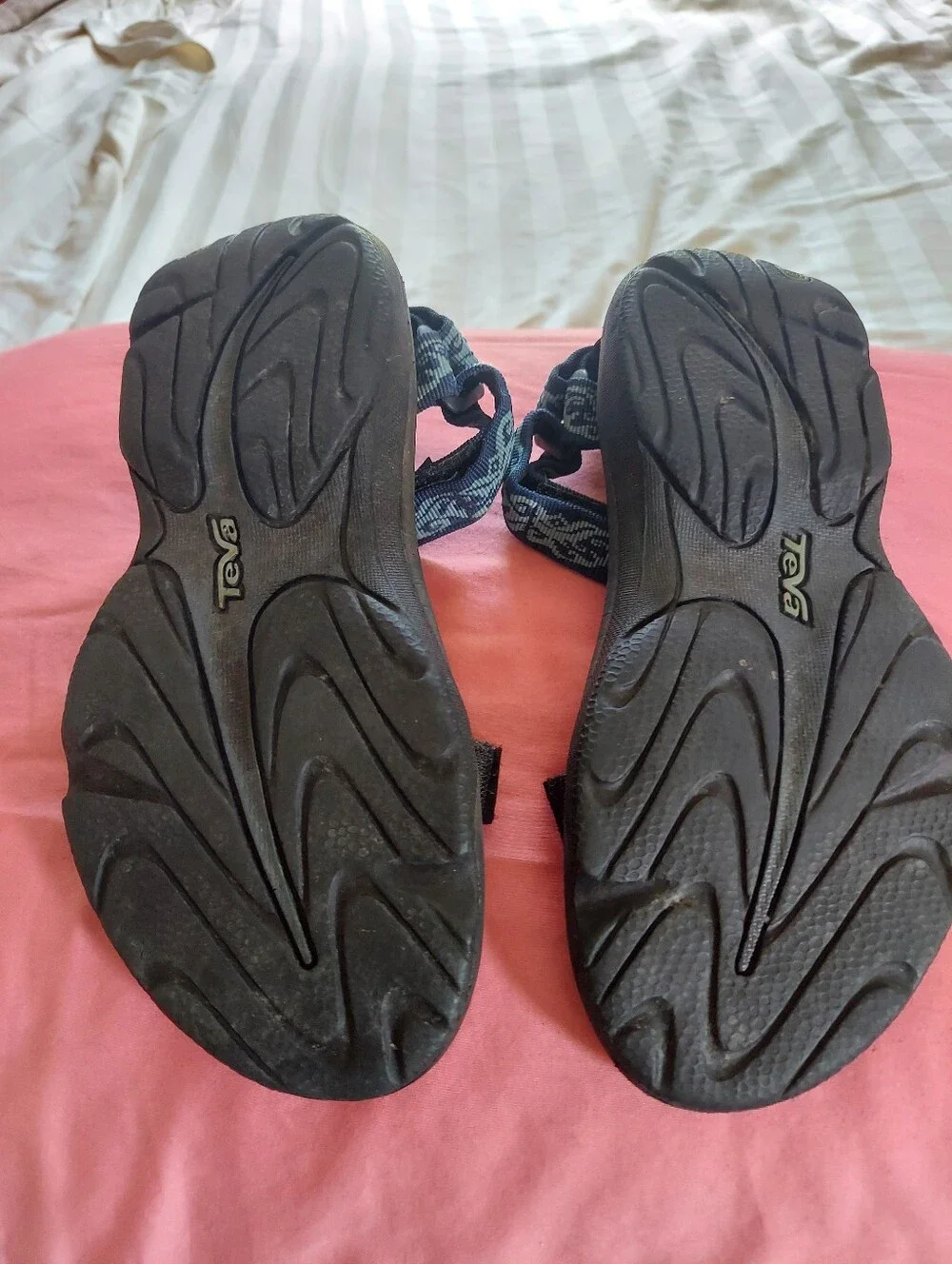 Women's Teva Hurricane Sandals Size 8